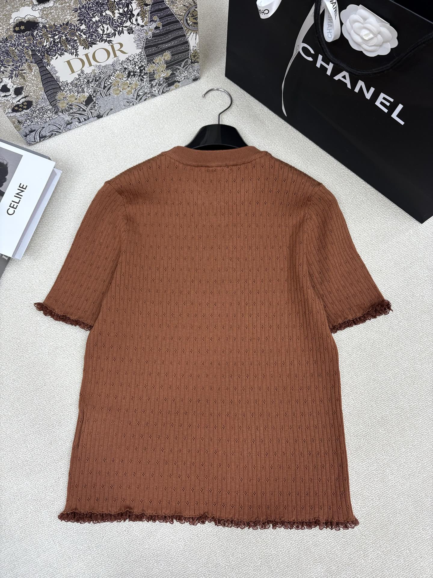 Women's short sleeves